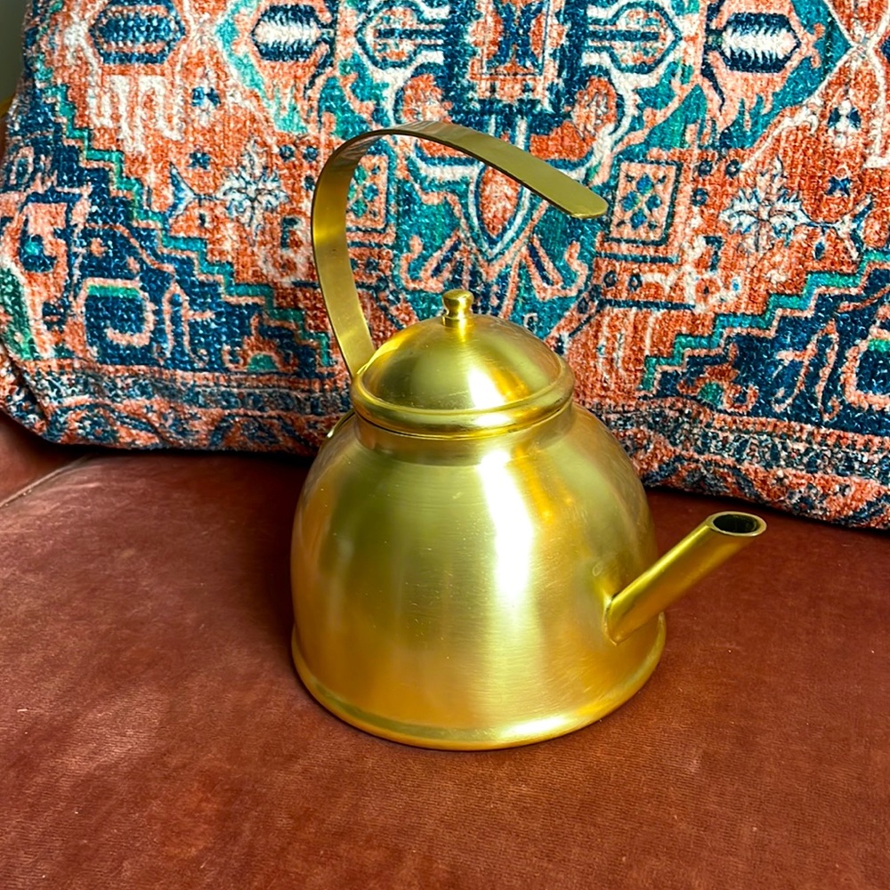Handmade (in India) gold plated 1L kettle